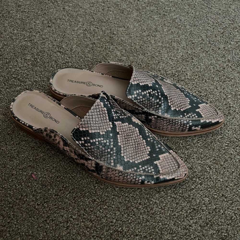Size 6 mule shoes